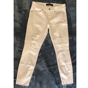 NWOT Express White Stretch Jean